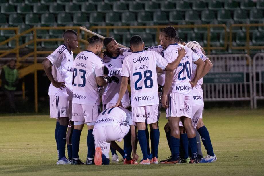Los jugadores de Millonarios, en el Estadio de Tunja.