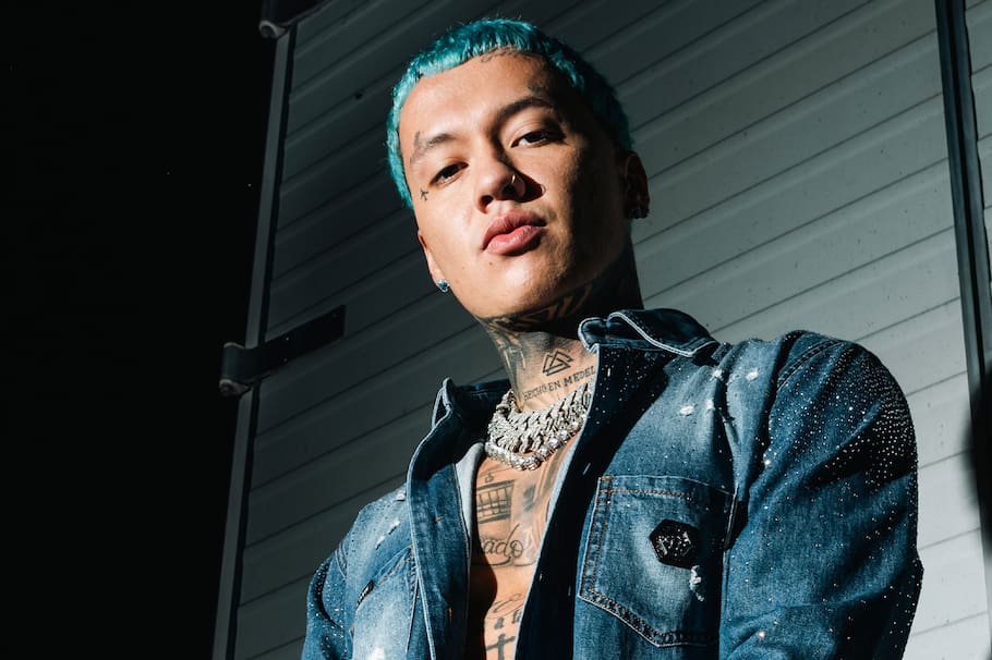 Blessd cantó en El balón de Oro 2025