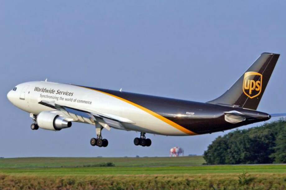 Se estrella avión de carga Airbus A300 en EE.UU.