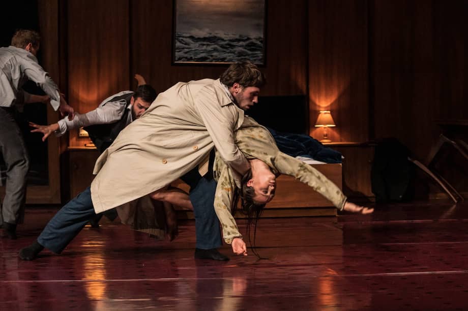 "Diptych: The missing door and the lost room" de Peeping Tom es dirigida por Gabriela Carrizo y Franck Chartier.