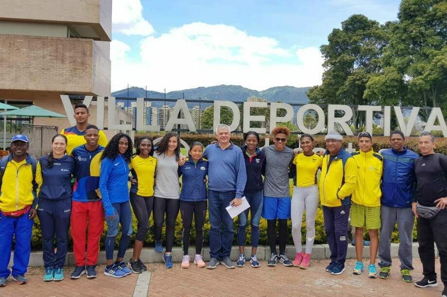 Parte del equipo de atletismo que irá a los Olímpicos de la Juventud en Buenos Aires, Argentina. / Comité Olímpico Colombiano
