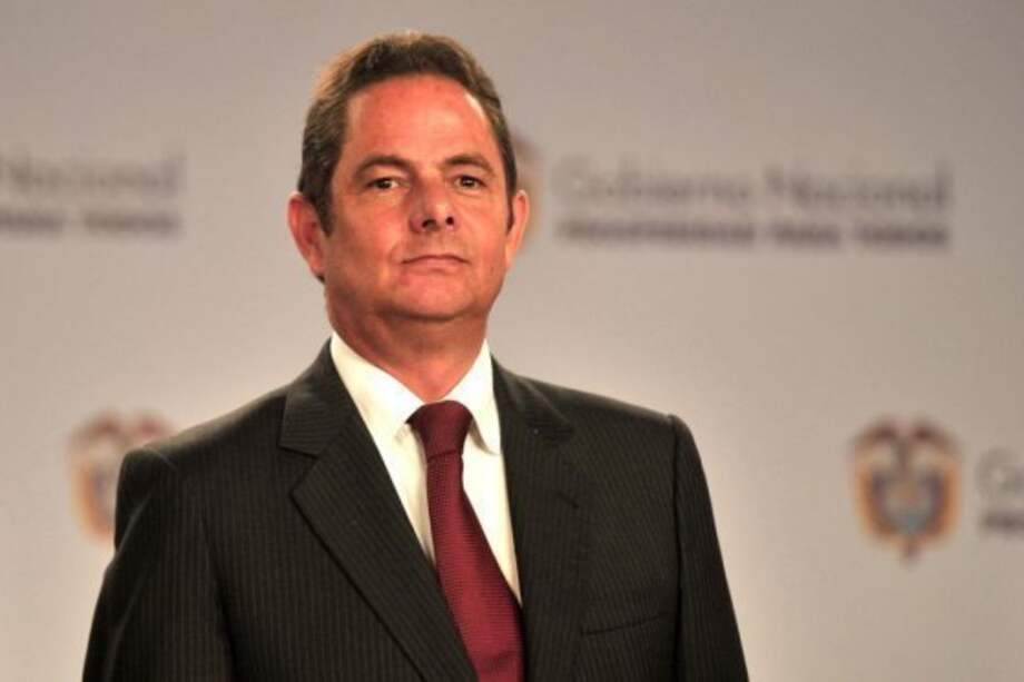 Vargas Lleras anuncia su traslado a EE.UU. para continuar su proceso de recuperación