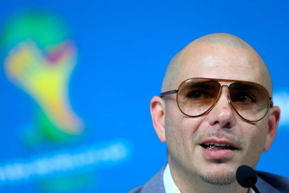 Pitbull responde críticas sobre canción del Mundial