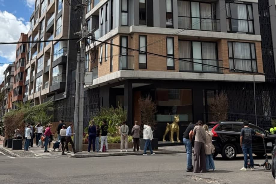 En este edificio del barrio Chicó Navarra (Usaquén), fue grabado el hecho.