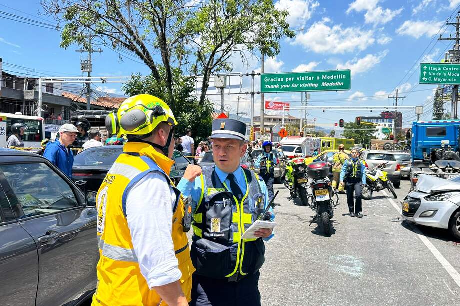 El tractocamión fue hurtado minutos antes de ocasionar el accidente.