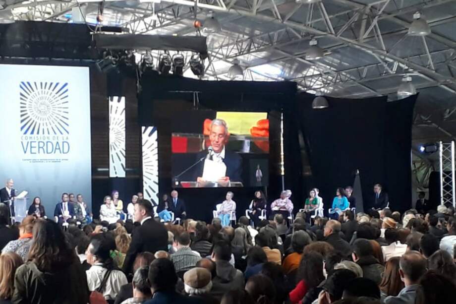 “Vamos por una verdad que responda a todas las víctimas”: Francisco de Roux