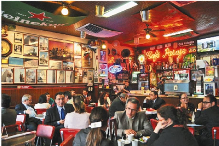 De los 98 cafetines de la Bogotá bohemia, como el Café Pasaje, no quedaron más de 20.