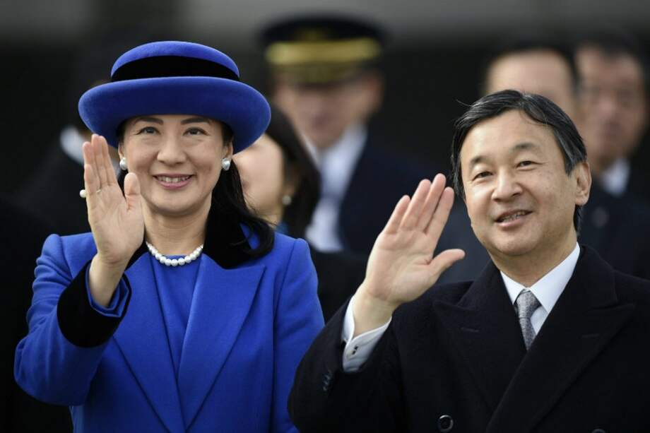 El príncipe Naruhito, con su esposa, Masako Owada. / EFE