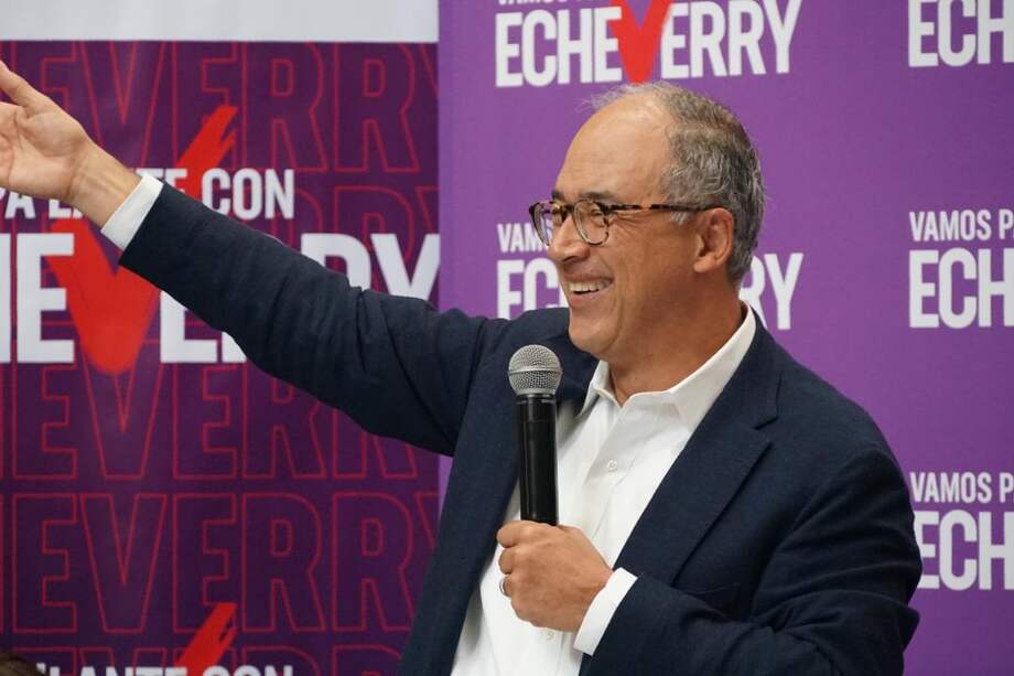 Juan Carlos Echeverry se lanzará al ruedo electoral por firmas.