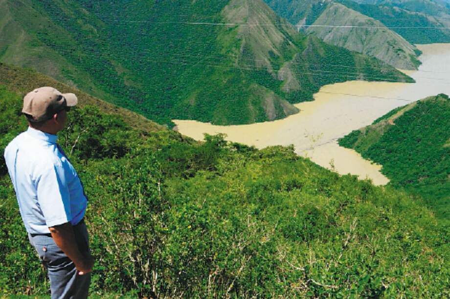 Hay denuncias de actores armados ilegales infiltrados en los albergues establecidos tras la emergencia del megaproyecto. /Nelson Sierra