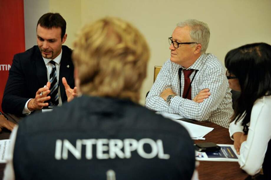 Son un total de ocho tipos de notificaciones, siete de ellas nombradas con colores y una de carácter especial.