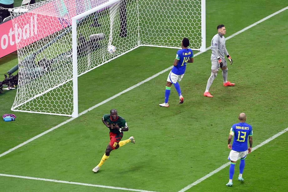 Vincent Aboubakar le dio un triunfo histórico a su selección, que se despidió este viernes del Mundial.