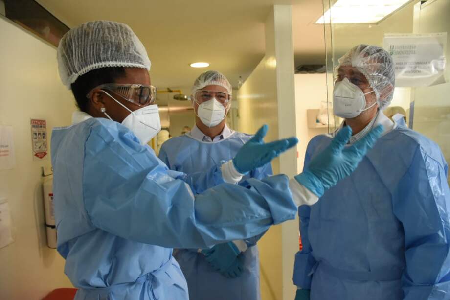 Visita Unidad de Genética, Virología y Biología Molecular.