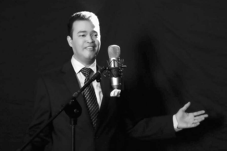 El merenguero Álex Bueno dice que ya está totalmente recuperado de su adicción al alcohol y las drogas. / Cortesía