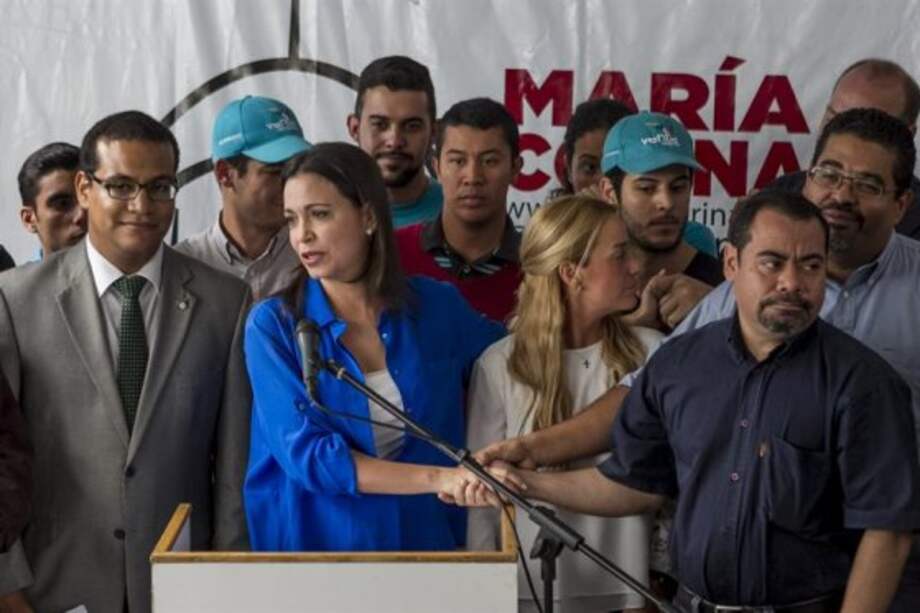 Oposición venezolana espera que inhabilidad de Machado impulse votación masiva