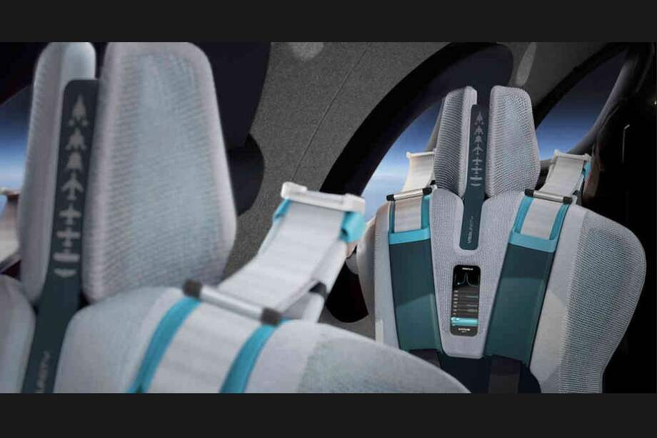 La cabina puede transportar hasta seis personas, aunque en las primeras pruebas volará con cuatro.