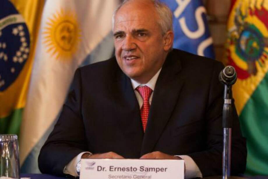 Samper aseguró estar dispuesto a ayudar en crisis fronteriza con Venezuela