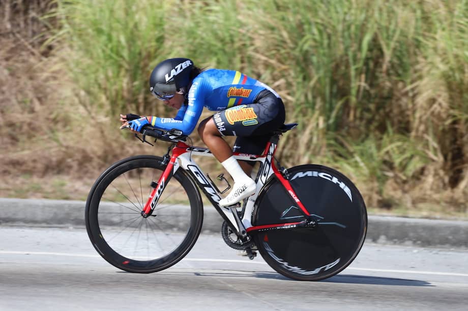 Juliana Londoño, campeona de la prueba CRI juvenil de los Panamericanos de Ruta.