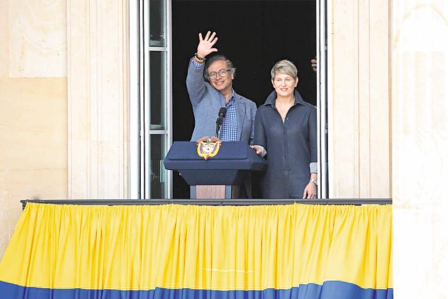 El presidente Gustavo Petro pidió investigar un trino contra la primera dama, Verónica Alcocer. / EFE
