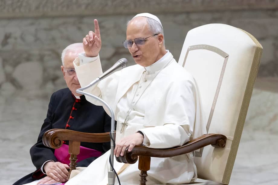 El Papa León XIV asiste al Jubileo de los Roma, Sinti y Viajeros en el Aula Pablo VI del Vaticano