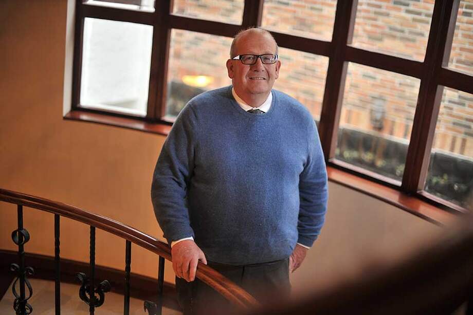 Mark Burton llegó a Colombia para participar en un foro sobre libertad de presos políticos. / Luis Ángel