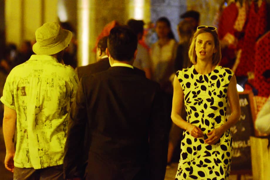 Charlize Theron en el Centro Histórico de Cartagena. / Revista Vea