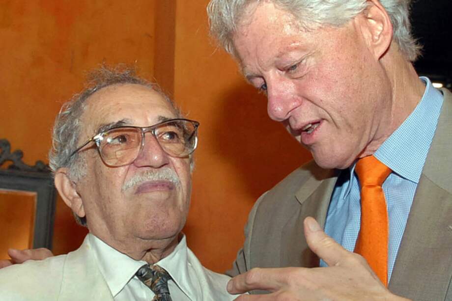 Gabo y Clinton en Cartagena, en el homenaje al Nobel de parte de las academias de la lengua en 2007. / Getty Images