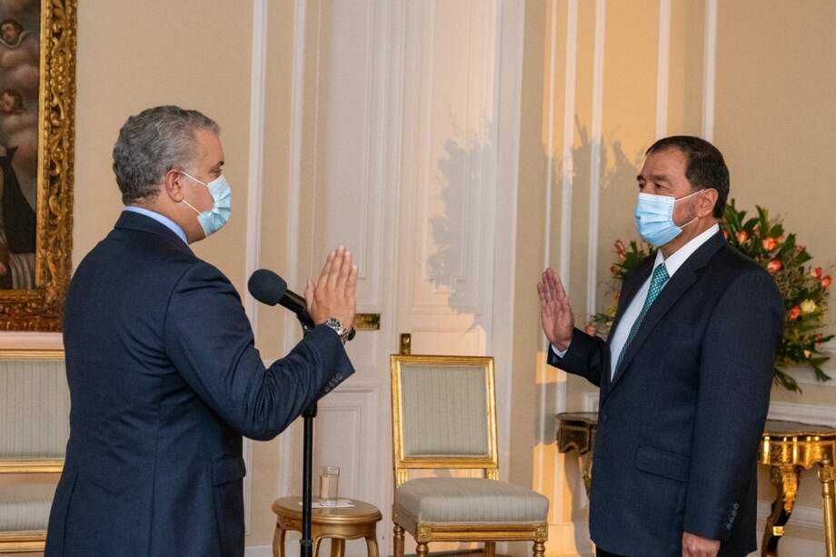Fabio Espitia se posesionó como nuevo director de la Unidad Administrativa Especializada de la Justicia Penal Militar y Policía. / Foto: Gobierno nacional.