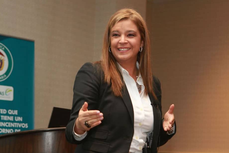 Remueven del cargo a la directora de Colciencias