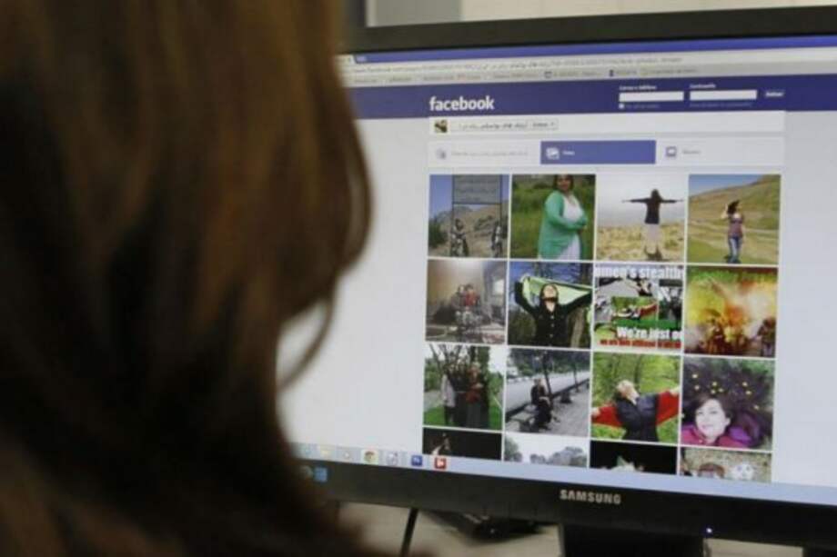 Miles de usuarios de Facebook se unen a acción colectiva contra la red social