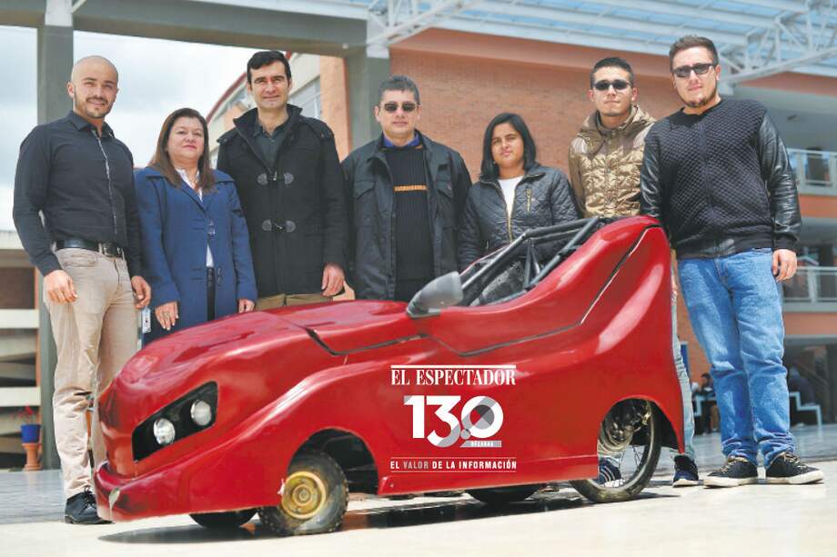 ¿Quiénes fabrican los carros solares en Colombia?