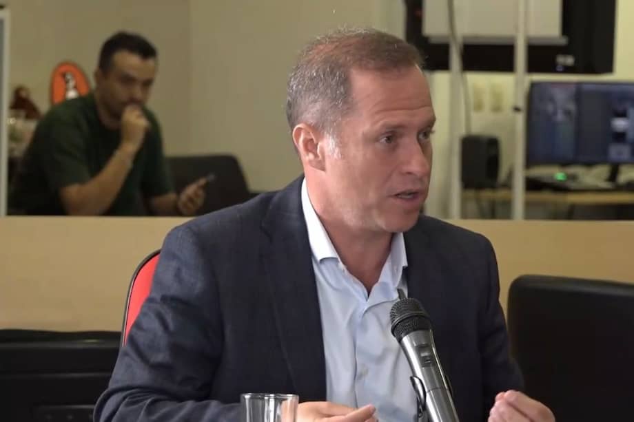 Héctor Olimpo Espinosa.