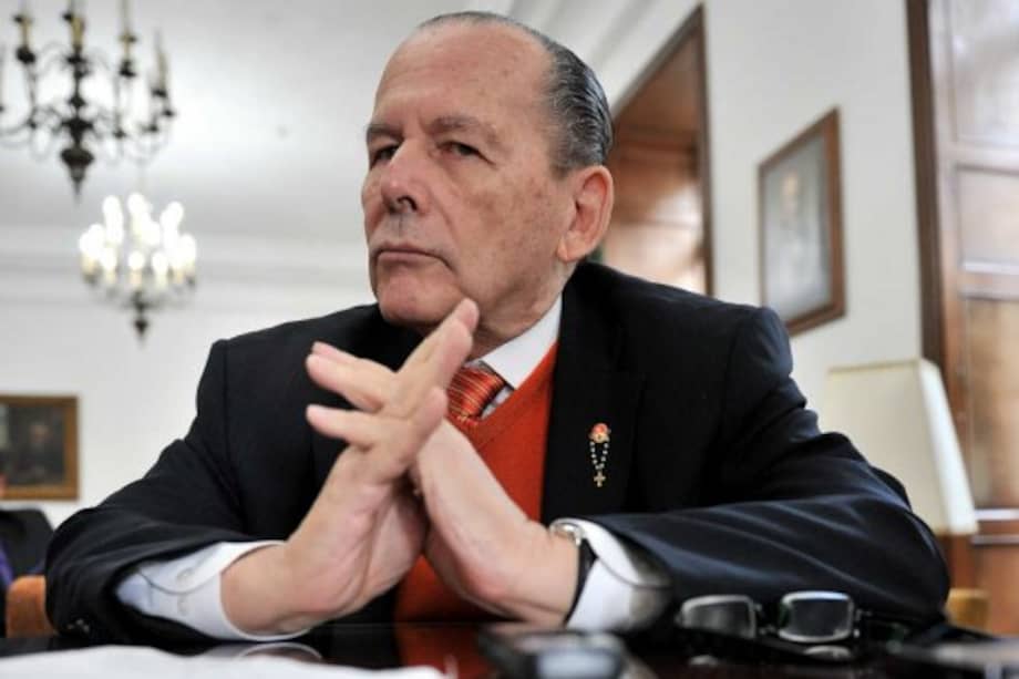 Senador Roberto Gerlein sufre recaída de salud