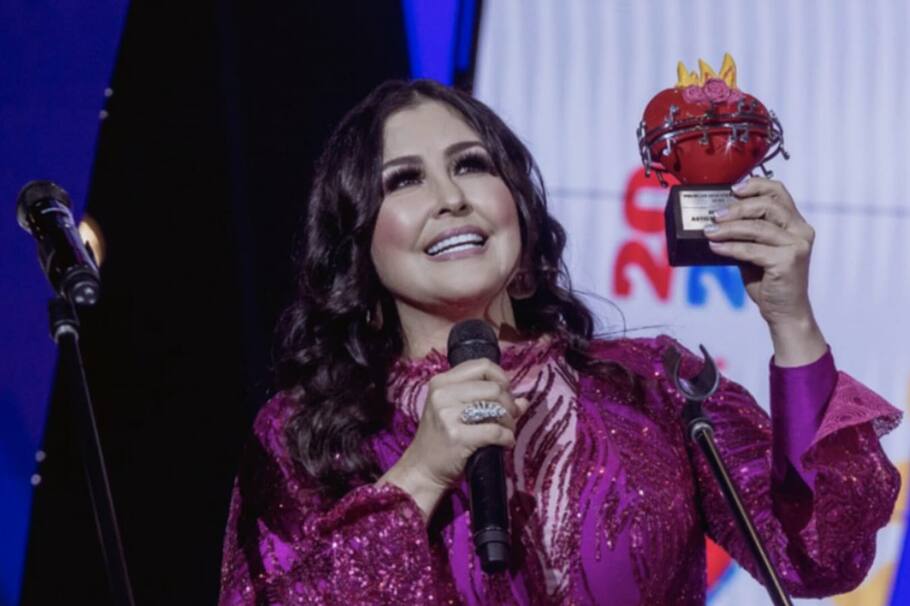 Arelys Henao, ganadora en los Premios Nuestra Tierra 2023.