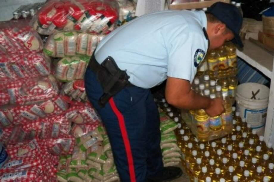 Buscan cerrar puertas a contrabando de alimentos de Venezuela y Ecuador