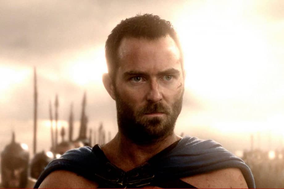 Sullivan Stapleton como Temístocles en "300: el Origen de un Imperio".