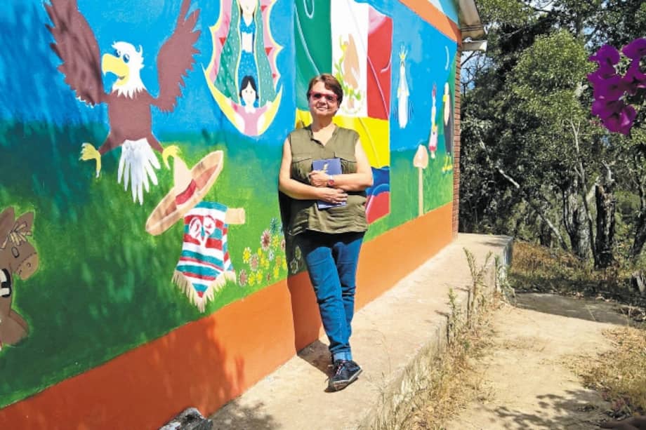 La labor profesional de Irene Vasco ha estado vinculada al mundo de los libros desde la creación, como autora, y la promoción de la lectura. / Cortesía Irene Vasco