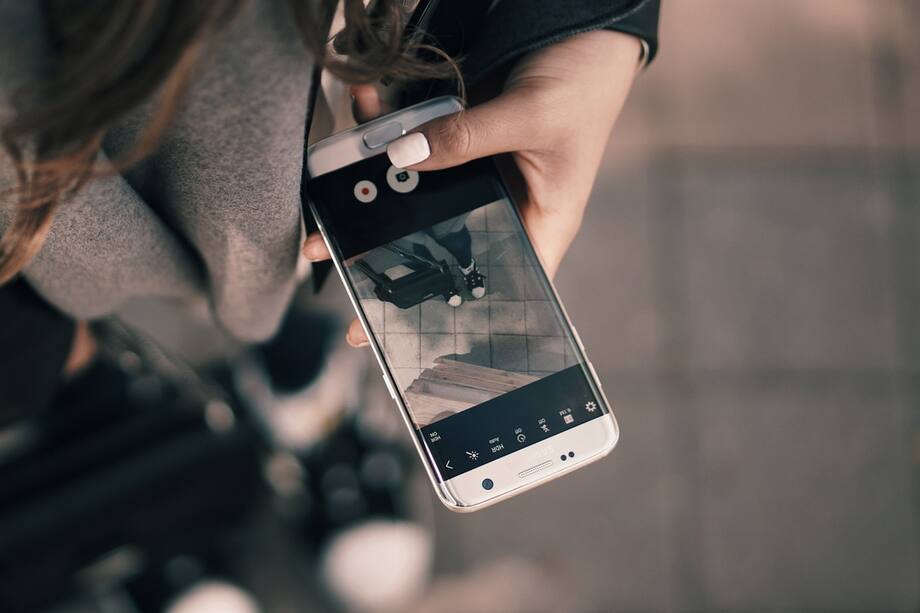 los desinfluencers buscan todo lo contrario: desaconsejar compras innecesarias, advertir sobre productos sobrevalorados y fomentar un consumo más consciente.