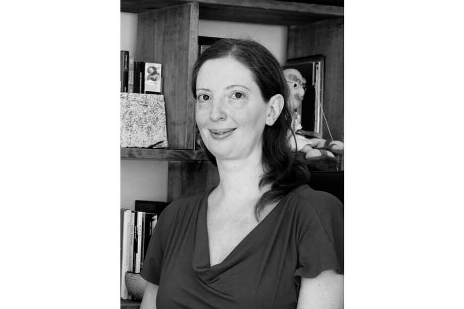 Entre sus obras se encuentran "Las casas vienen de un huevo" (2016), "Ella trae la Lluvia" (2016), "Lunática" (2015), "Buenas noches, Laika" (2014), "Frecuencia Júpiter" (2013), "Pequeño elefante transneptuniano" (2013) y "Las sirenas sueñan con trilobites" (2011), entre otras.
/ Cortesía