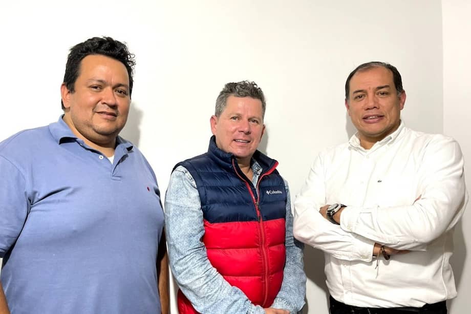 Luis Bernal, Diego Augusto Sánchez y Manuel José Hernández, creadores de la cocina oculta Buffalo 911, una propuesta que resalta el sabor de la carne de búfalo fusionada con los mejores sabores de Santander.