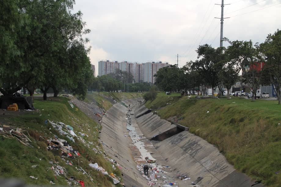 En la localidad de Puente Aranda, la inseguridad continúa siendo una de las principales preocupaciones de los habitantes, especialmente en los alrededores del Canal Comuneros, un punto crítico donde constantemente se evidencian problemáticas sociales y de convivencia.