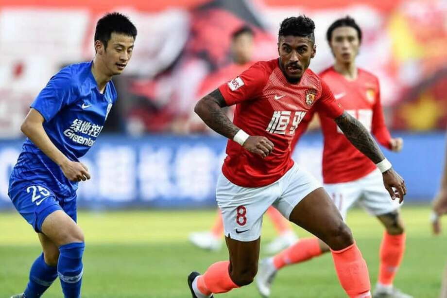La Superliga china estará suspendida hasta que haya garantías para la salud de jugadores, directivos y aficionados. / AFP