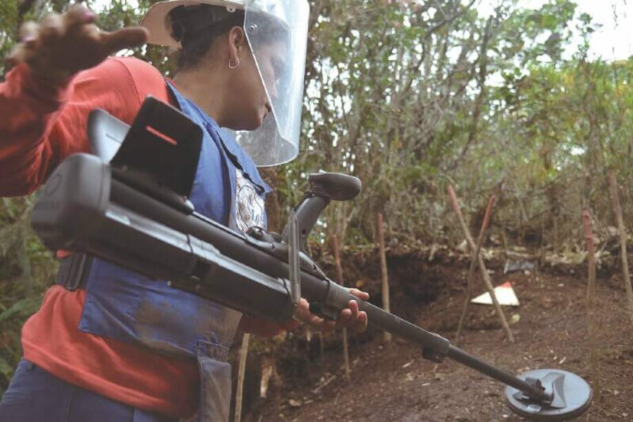 Humanicemos se convertirá en la octava organización que realice desminado humanitario en Colombia junto a Halo Trust, DDG, Humanity and Inclusion, la Brigada de Desminado Humanitario (adscrita al Ejército), Perigeo, Ayuda Popular Noruega y la Campaña Colombiana Contra Minas. / AFP