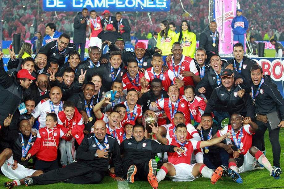 Independiente Santa Fe celebra su campeonato en la Superliga Postobón. Foto: EFE