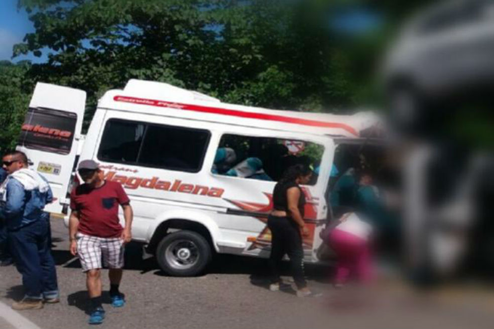 Al menos 10 muertos deja accidente de tránsito en vías de Santander ...