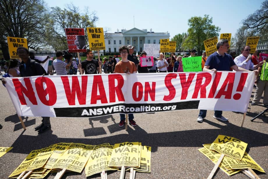 Protestas en varias ciudades del mundo por el bombardeo en Siria. / AFP