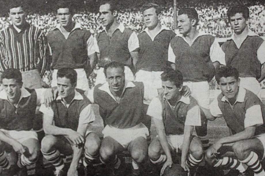 En 1960, Santa Fe se coronó campeón del fútbol colombiano. / Archivo