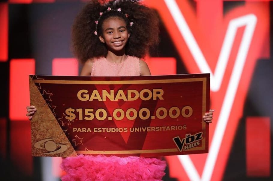 Diana Camila Estupiñán, del equipo de Andrés Cepeda, se convirtió en la ganadora de ‘La Voz Kids’. En Buenaventura se vivió toda una fiesta de celebración.