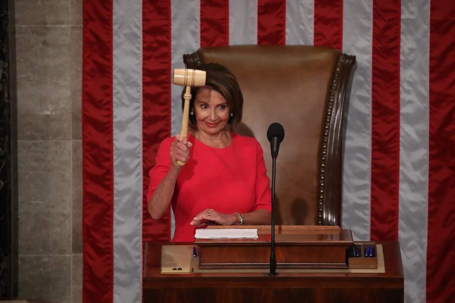 Nancy Pelosi, presidenta de la Cámara Baja de Estados Unidos, durante la polémica votación de hoy. / AFP