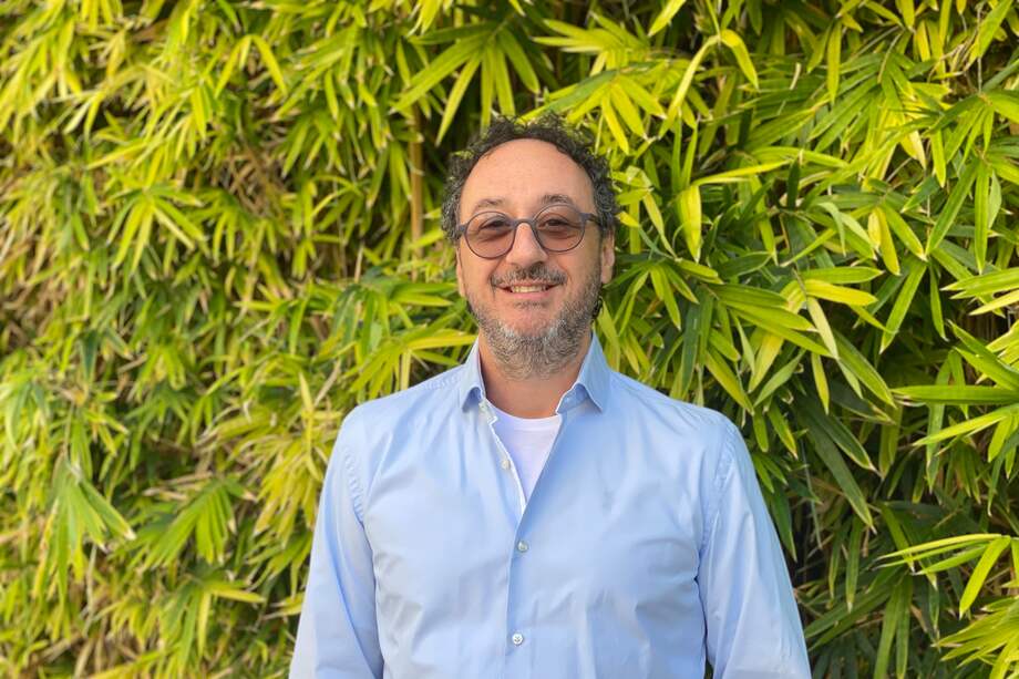 Israel Mokadi es el CEO de Blanc Bleu Adama.